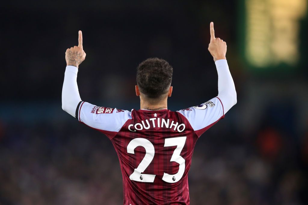 LEEDS, ENGLAND - MARCH 10: Steven Gerrard gives instructions to Philippe Coutinho of Aston Villa during the Premier League match between Leeds United and Aston Villa at Elland Road on March 10, 2022 in Leeds, England.  (Photo by George Wood/Getty Images)