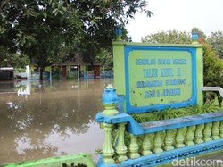 Ratusan Siswa SD Tak Bisa Sekolah Dampak Banjir di Jombang