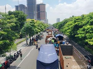 Keluh Kesah Sopir Truk di Jatim Soal Zero ODOL, Minta Penindakan Harus Adil Keluh Kesah Sopir Truk di Jatim Soal Zero ODOL, Minta Penindakan Harus Adil