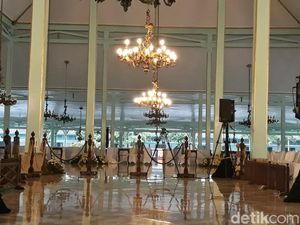 Snapshots: Suasana Puro Mangkunegaran Jelang Penobatan GPH Bhre Snapshots: Suasana Puro Mangkunegaran Jelang Penobatan GPH Bhre