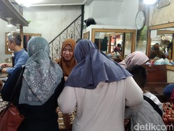 Ini Penyebab Emak-emak di Majalengka Ramai Jual Perhiasan Emas