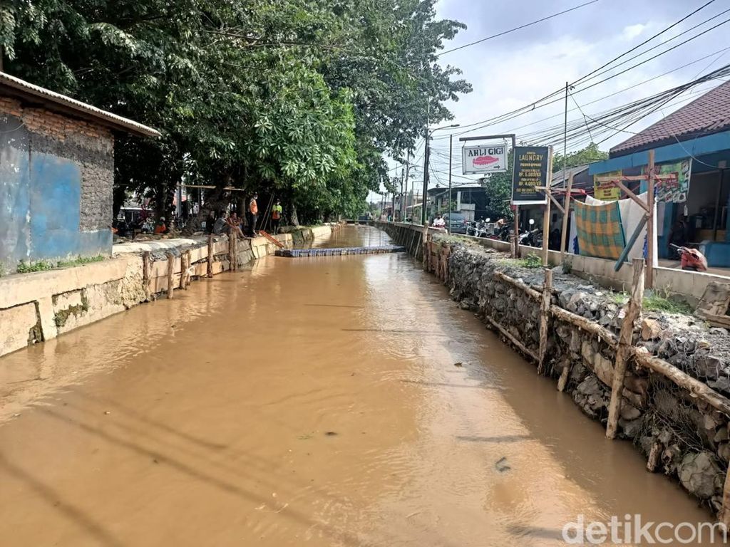 Kali yang Sering Luber di Hek Kramat Jati Tak Dikeruk, Ini Alasannya Kali yang Sering Luber di Hek Kramat Jati Tak Dikeruk, Ini Alasannya