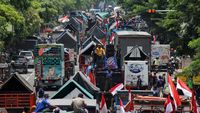 Sopir Truk Ramai-ramai Demo Tolak Aturan ODOL