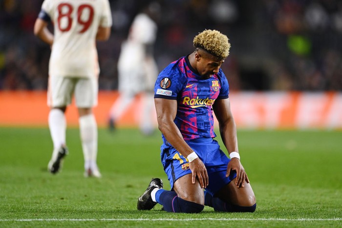 BARCELONA, SPAIN - MARCH 10: Adama Traore of Barcelona reacts during the UEFA Europa League Round of 16 Leg One match between FC Barcelona and Galatasaray at Camp Nou on March 10, 2022 in Barcelona, Spain. (Photo by David Ramos/Getty Images)