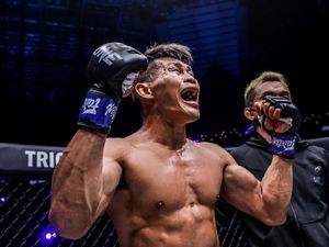 ONE Championship: Adrian Mattheis dan Eko Roni Menang ONE Championship: Adrian Mattheis dan Eko Roni Menang