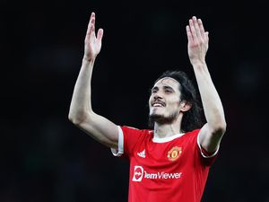 Duh, Cavani Frustrasi! Duh, Cavani Frustrasi!