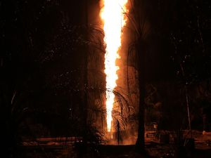 Sumur Minyak Tradisional yang Meledak di Aceh dalam Area Pertamina Sumur Minyak Tradisional yang Meledak di Aceh dalam Area Pertamina