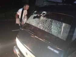 Viral Kaca Mobil Pecah Dilempar Batu di Jalanan Klaten