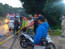 Polisi Temukan Ayam Hidup dalam Jaket Mayat Tertusuk Belati di Bogor