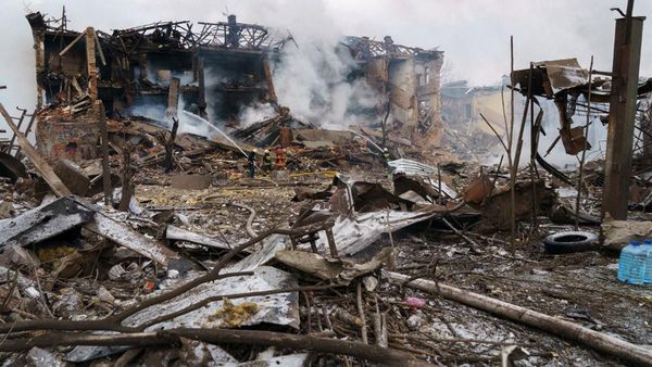 Pabrik Sepatu di Dnipro Ukraina Hancur Dirudal Rusia