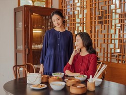 Berkah Pandemi, Piyama Naik Kelas Jadi Outfit Keren buat Hangout