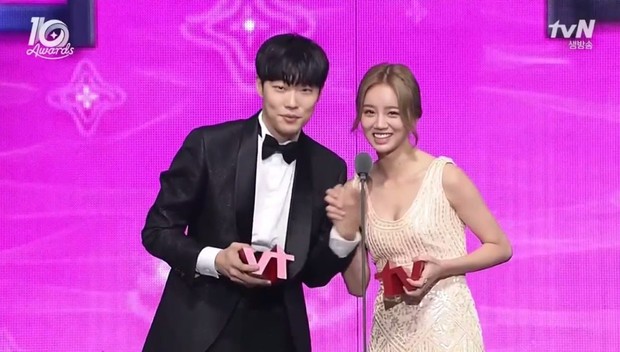 Potret Ryu Jun Yeol dan Hye Ri