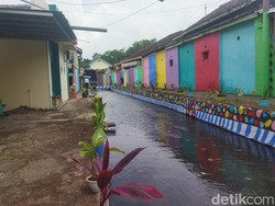Sungai Warna-warni di Jember Ini Kini Jadi Jujugan Warga, Padahal Dulu Kumuh