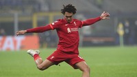 Bek kanan: Trent Alexander-Arnold, valuasi 72 juta euro (Rp 1,3 triliun). Foto: (Getty Images)