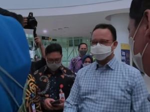 Bikin KTP 15 Menit Selesai, Anies Yakin Warga DKI Jadi Lebih Puas Bikin KTP 15 Menit Selesai, Anies Yakin Warga DKI Jadi Lebih Puas
