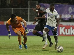 Bikin Bobotoh Senam Jantung, Persib Bekuk Madura United 3-2