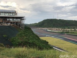 Asyik! Bukit 360 Sirkuit Mandalika Hampir Rampung