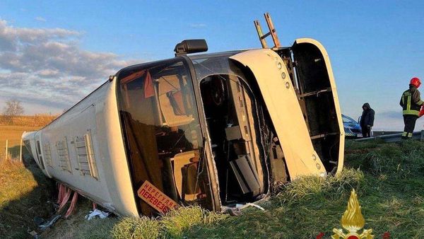 Bus yang Bawa Pengungsi Ukraina Terbalik di Italia