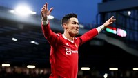 1. Cristiano Ronaldo – £510,000 (Rp 9,6 miliar) per pekan. Foto: Getty Images/Naomi Baker