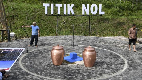 Melihat Persiapan Ritual Kendi Nusantara di Titik Nol IKN