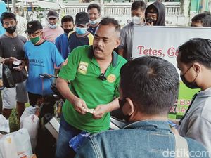 Menyapa Kang Cemplon Pedagang Keliling di Klaten yang Jago Banyol!