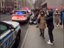 Momen Mencekam Usai Penusukan 2 Karyawan Museum di New York