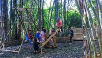 Pasar Papringan Temanggung, Bayarnya Pakai Keping Bambu