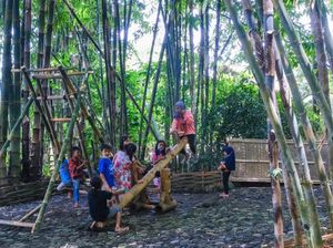 Pasar Papringan Temanggung, Bayarnya Pakai Keping Bambu Pasar Papringan Temanggung, Bayarnya Pakai Keping Bambu