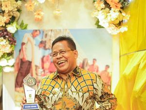 Aminullah Terima Anugerah Serambi Award 2022