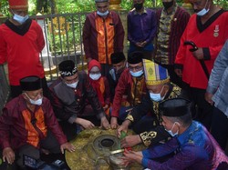 Sultra Kirim Tanah Keraton Buton-Air Suci Sangia Nibandera Untuk IKN