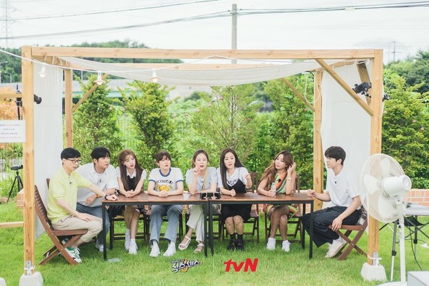 Potret keseruan host Sixth Sense bersama bintang tamu/ Foto: instagram.com/6_s_e_n_s_e Potret keseruan host Sixth Sense bersama bintang tamu