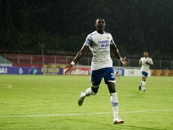 Hadiah Ulang Tahun ke-89 Persib dari Madura United