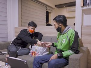 Cara Minum Kopi Bikin Panjang Umur hingga Aksi Doni Salmanan Traktir Makan Driver Ojol