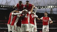 Arsenal sempat perkasa, tembus empat besar klasemen Liga Inggris. The Gunners dipenuhi pemain muda yang berpotensi dan bisa jadi ancaman (AP)