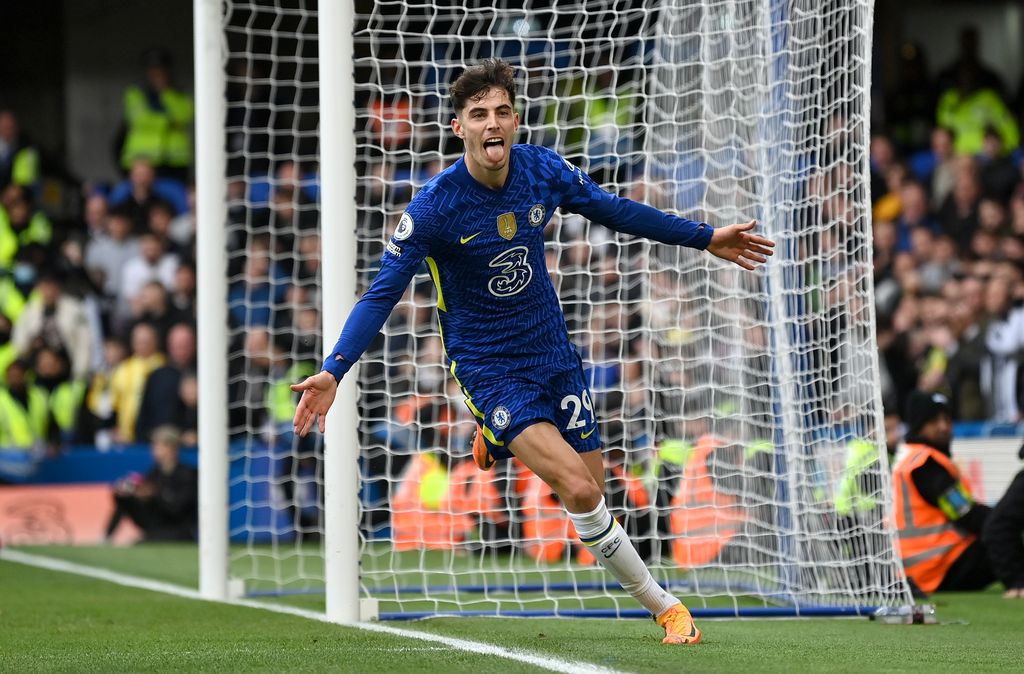 LONDON, ENGLAND - MARCH 13: Kai Havertz of Chelsea celebrates after scoring their sides first goal during the Premier League match between Chelsea and Newcastle United at Stamford Bridge on March 13, 2022 in London, England. (Photo by Justin Setterfield/Getty Images)
