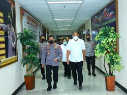 Kapolri Minta Semua Kapolda Pastikan Minyak Goreng Tersedia di Pasaran