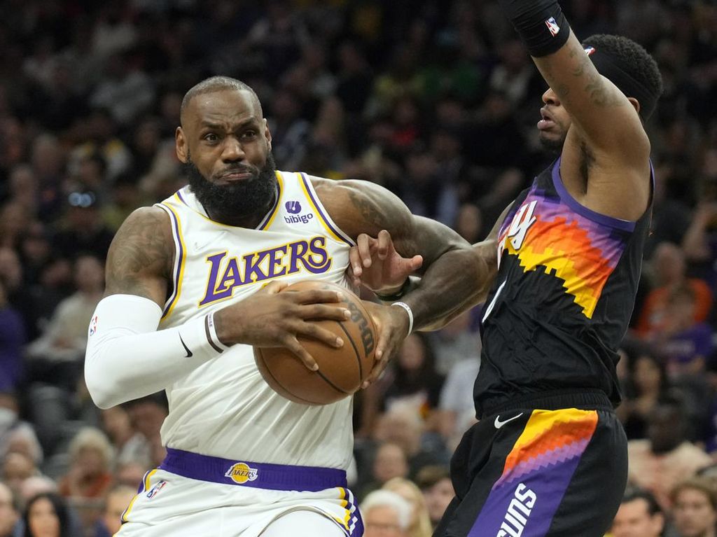 Wow! LeBron James Pecahkan Rekor Mentereng NBA Wow! LeBron James Pecahkan Rekor Mentereng NBA
