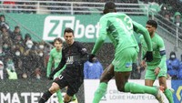 Meski begitu, Messi masih oke dalam urusan memberi umpan. 11 Assist sudah dibukukannya di Ligue 1 (AP)