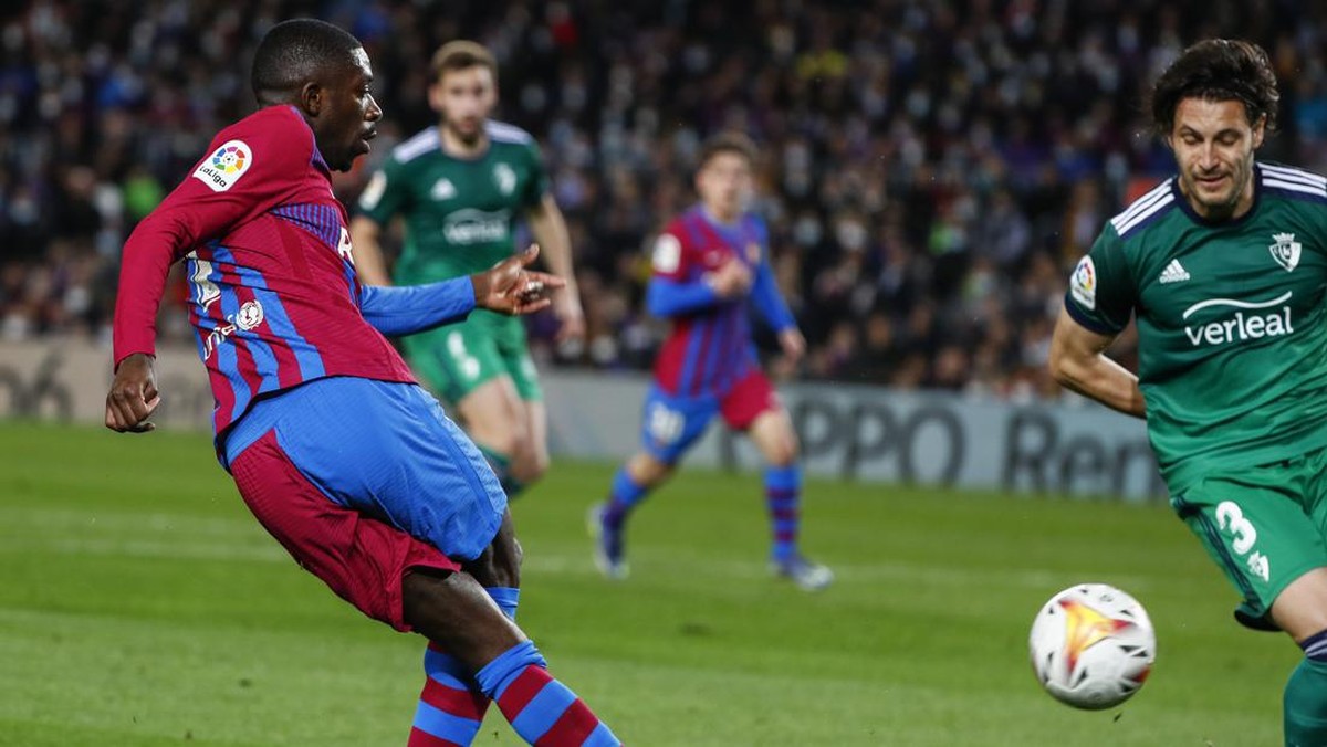 Ousmane Dembele tak lagi dicemooh fans Barcelona di Camp Nou. (Foto: AP/Joan Monfort)