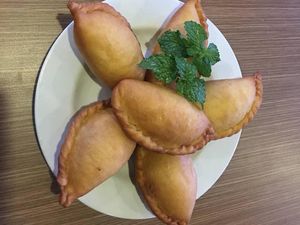 Ke Manado? Jangan Lupa Cobain Panada Isi Ikan yang Menggoyang Lidah