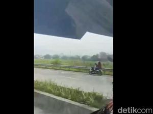 Pemotor Nyelonong di Tol Singosari Diduga Tersesat Pemotor Nyelonong di Tol Singosari Diduga Tersesat