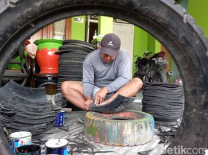 Kreatif! Warga Desa Tegal Ini Sulap Ban Bekas Jadi Aneka Kerajinan Kreatif! Warga Desa Tegal Ini Sulap Ban Bekas Jadi Aneka Kerajinan