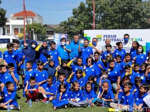 Anak Yatim-Disabilitas Doakan Persib Bandung Juara Liga 1