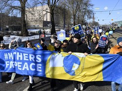 Berani Mati! Warga Kherson Demo di Tengah Pertempuran Rusia-Ukraina