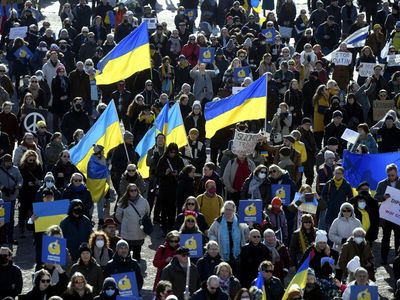 Rusia Masih Gempur Ukraina, Gelombang Protes Meluas