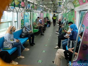 PPKM Level 2, MRT Jakarta Perpanjang Jam Operasional Mulai Hari Ini PPKM Level 2, MRT Jakarta Perpanjang Jam Operasional Mulai Hari Ini