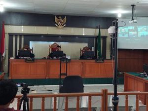 Bupati Kuansing Nonaktif Didakwa Terima Suap Rp 1,5 Miliar