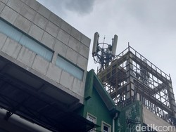 Ajakan Nikah Ditolak Pacar, Pria di Jogja Ini Nekat Panjat Tower