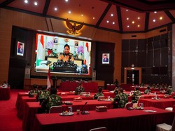 TNI Diminta Bantu Penyaluran Bantuan PKL-Warung dan Nelayan