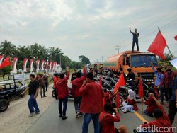 Blokir Jalan, Mahasiswa Demo Tolak Renovasi Rumdin Bupati Asahan Rp 2,2 M